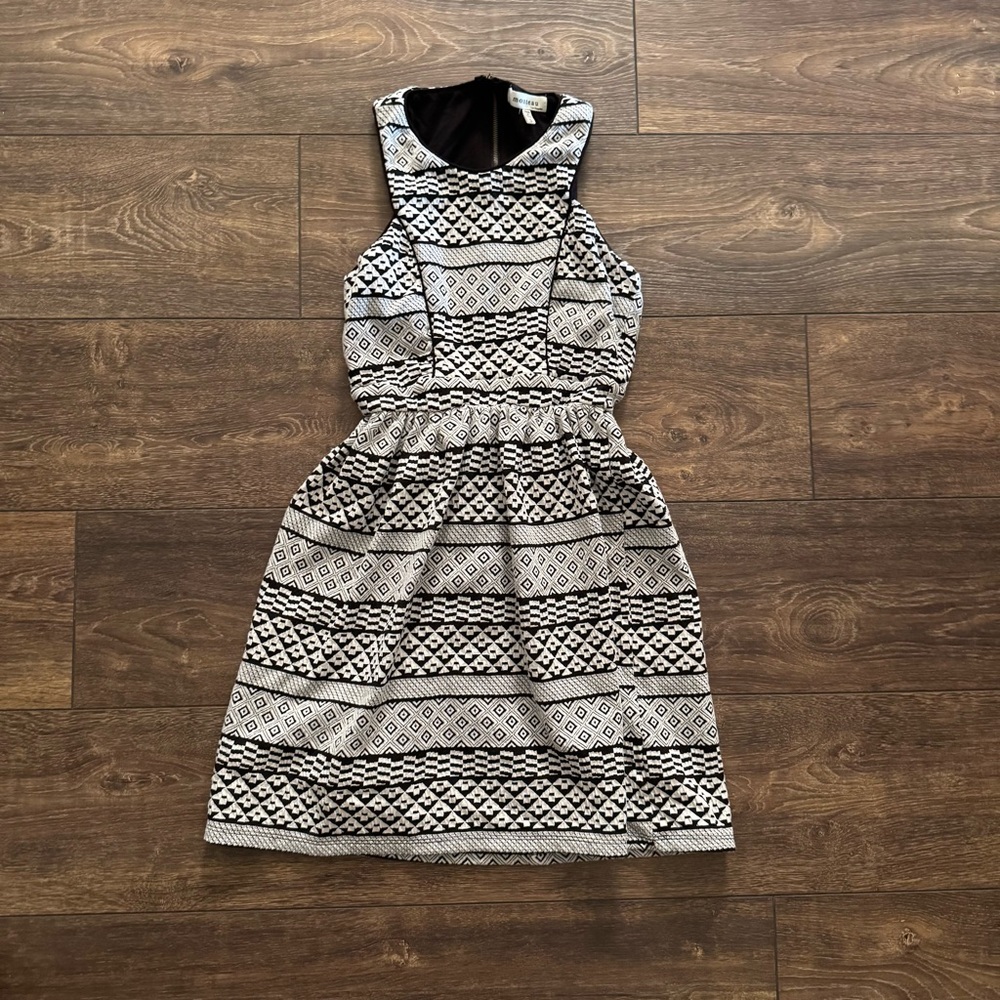 Monteau Black and White Sleeveless Zip Back Mini Dress